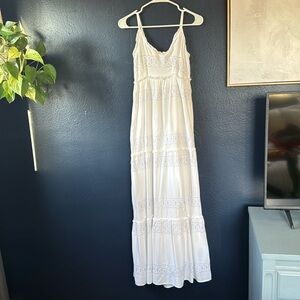 Jessica Simpson Small White Maxi Dress